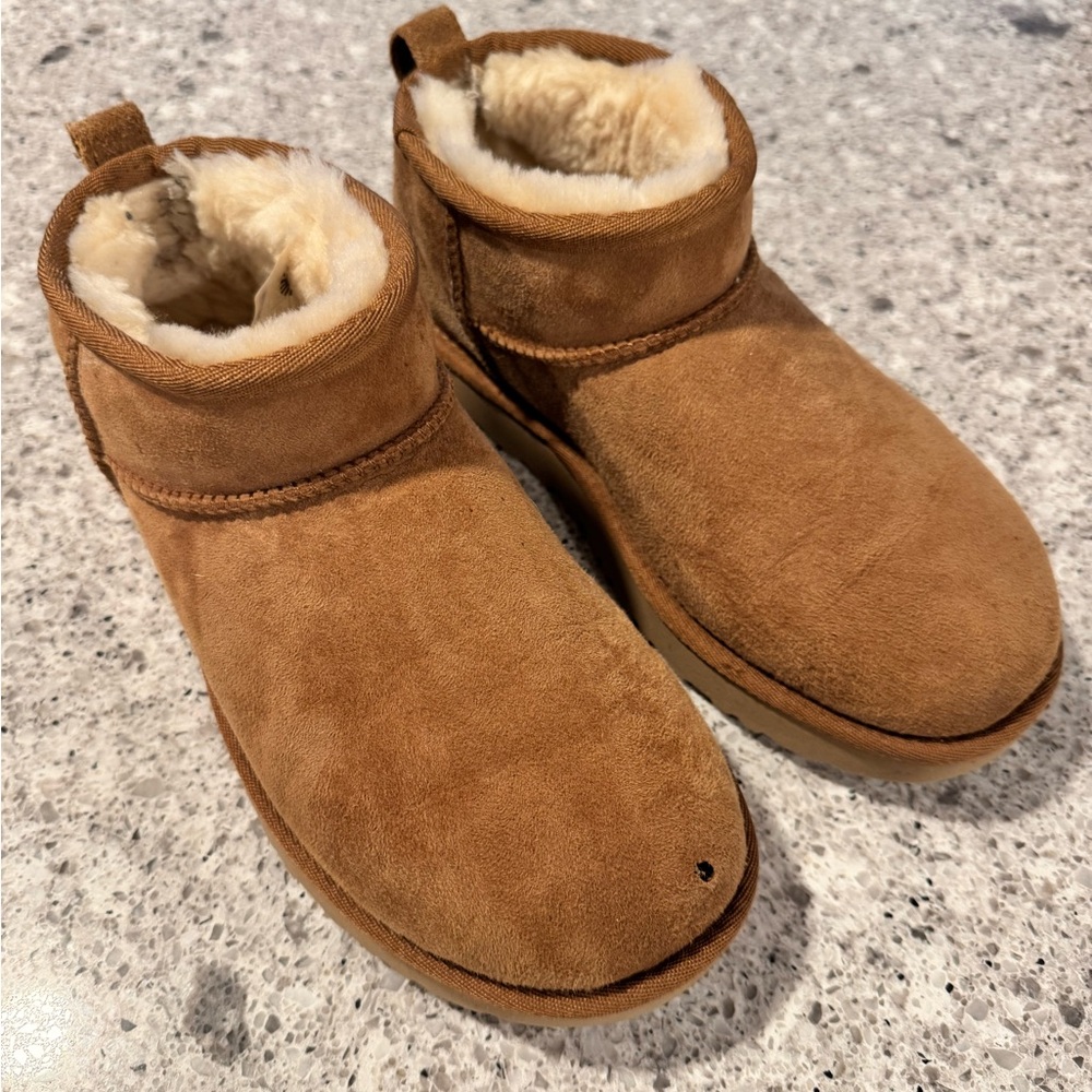 Women’s Ugg Ultra Mini Classic Boot 6